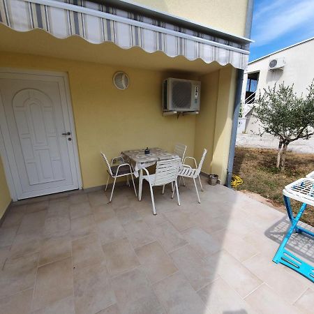Apartmani Vrtlici Zdenka Стара Новаля Екстер'єр фото
