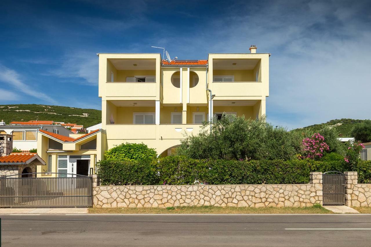 Apartmani Vrtlici Zdenka Стара Новаля Екстер'єр фото